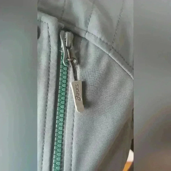 ASICS Women's Medium  Jacket - Picture 4 of 12